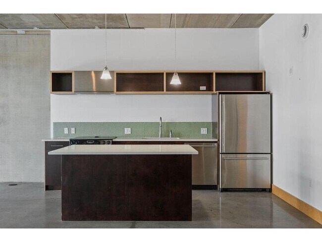 Building Photo - 345 N 6th Ave