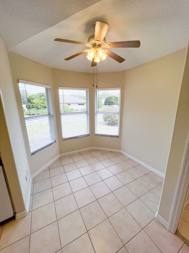 Building Photo - Lovely 2 Bedroom 2 Bathroom home in 55+ Ro...