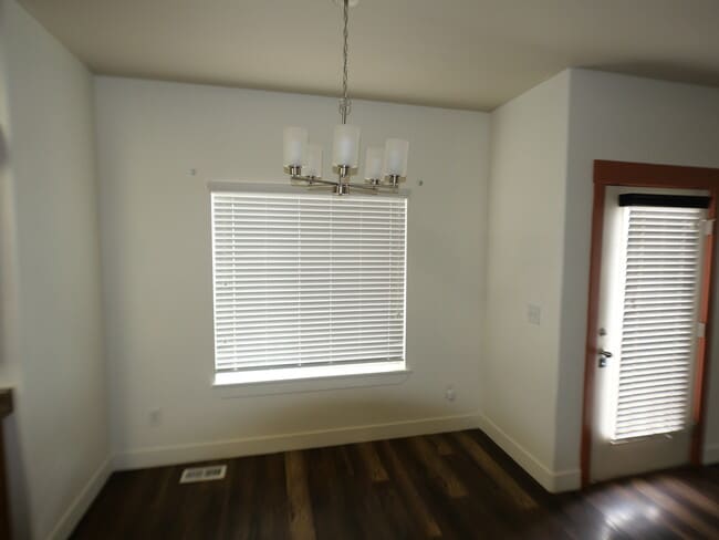 Building Photo - 7552 Lexi Loop