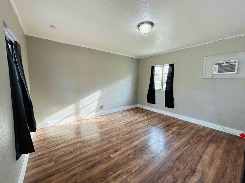 Building Photo - 553597 US-1