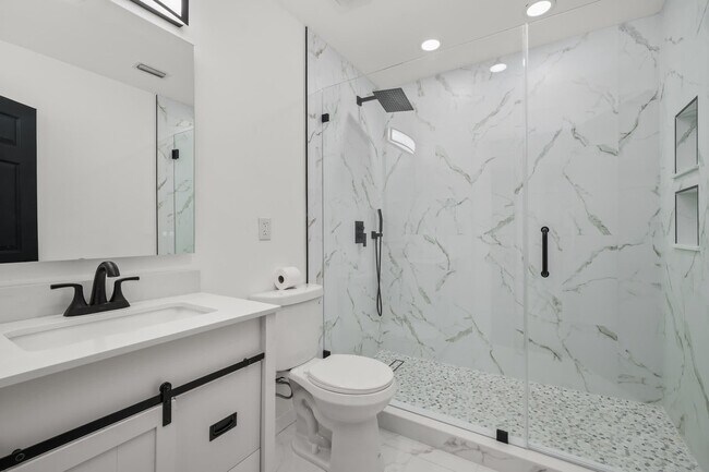 Building Photo - 6710 Myrna Dr