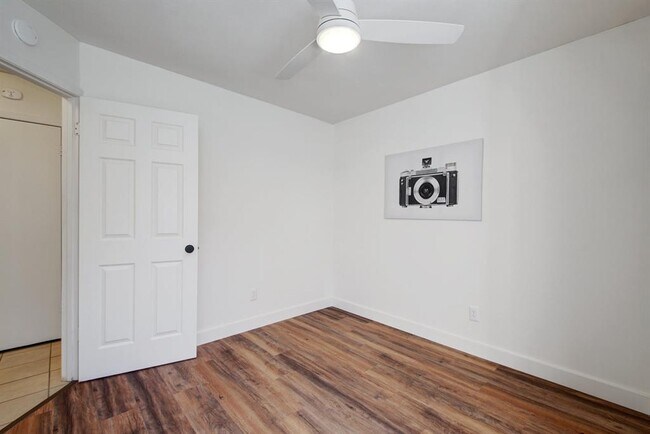 Building Photo - 1813 Gracy Farms Ln