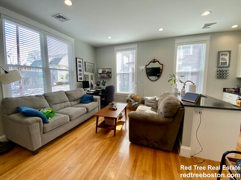 Building Photo - 405 S Huntington Ave