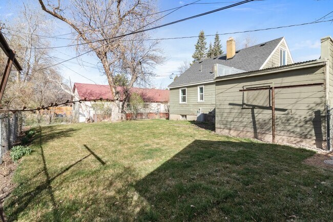 Building Photo - 129 W 100 S