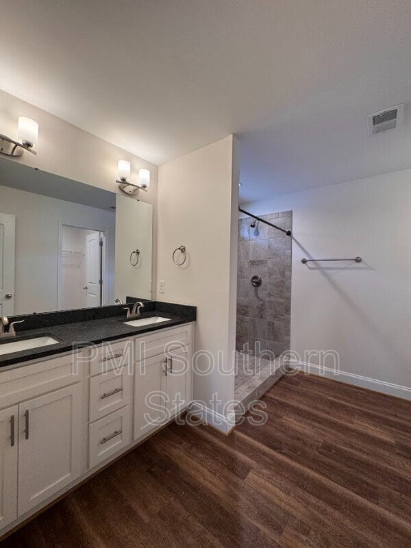 Building Photo - 207 Clarus Crk Wy