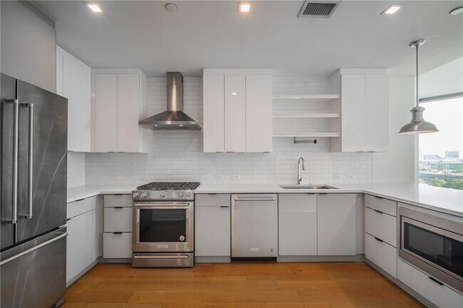 Building Photo - 788 West Marietta St NW