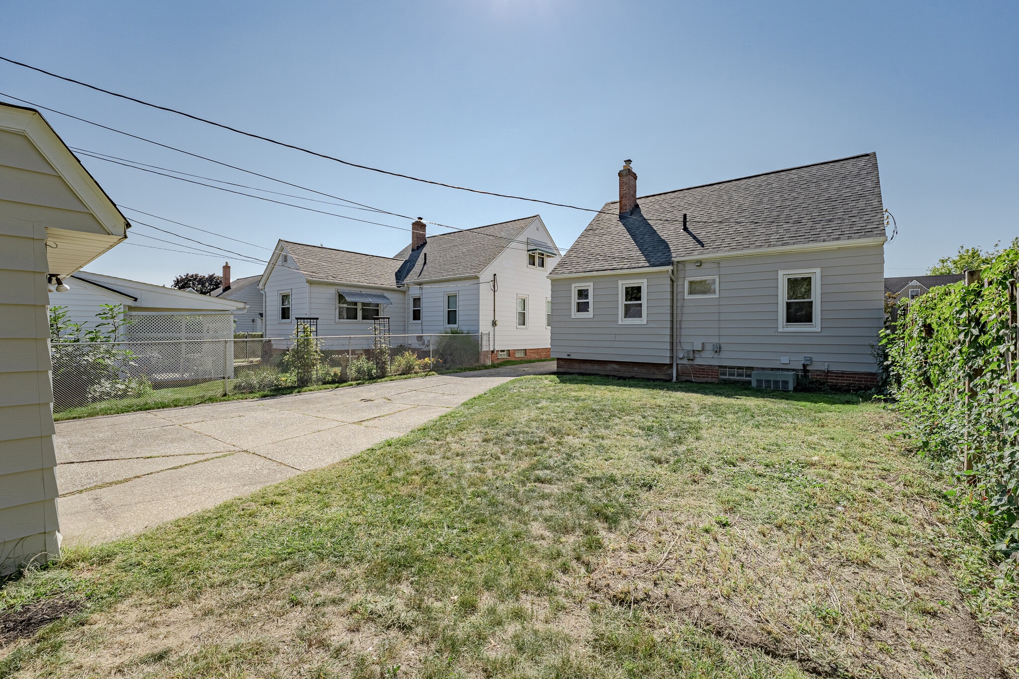Building Photo - 6006 Ridgewood Ave