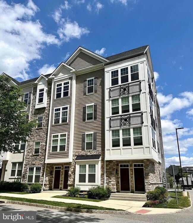 Building Photo - 201 Charles Ellis Dr