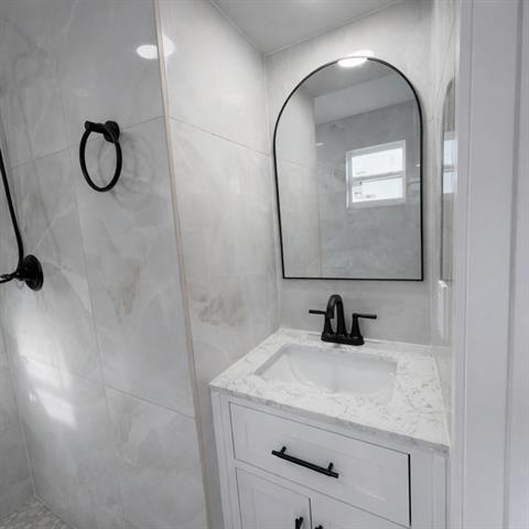 Building Photo - 2744 Ryan Ave