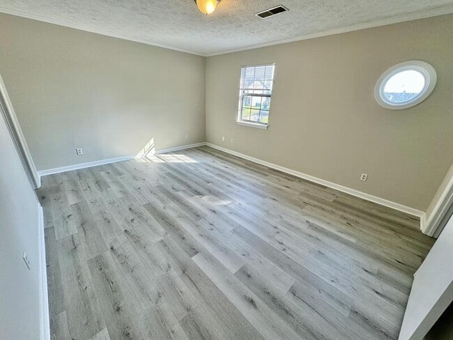 Building Photo - 8267 Canyon Forge Dr