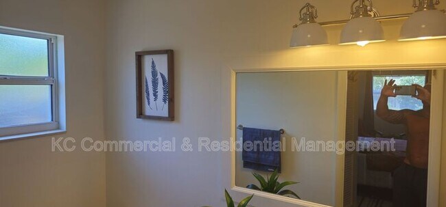 Building Photo - 589 Coconut St