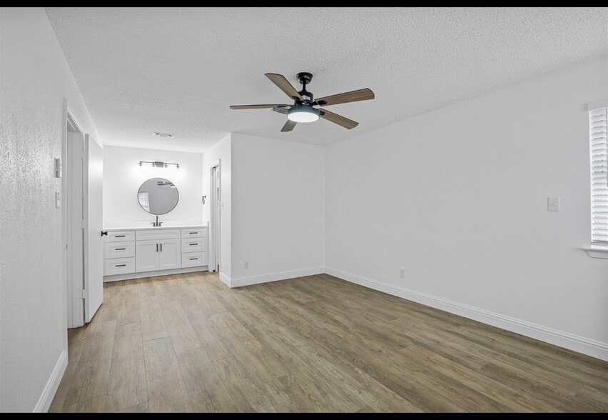 Building Photo - 3522 Shady Valley Dr