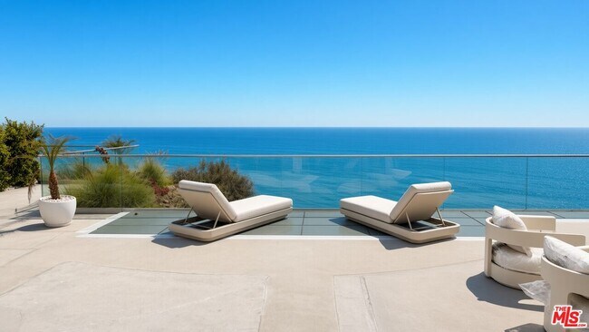 Building Photo - 18222 Coastline Dr
