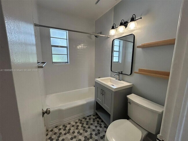 Building Photo - 7865 SW 57th Ave