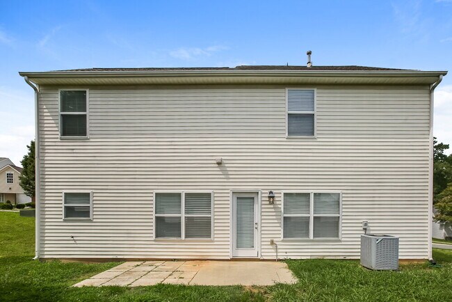 Building Photo - 1006 Tiger Eye Ave
