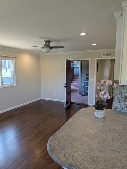 Building Photo - 529 San Benito Ave