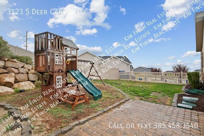 Building Photo - 3123 W Deer Canyon Dr