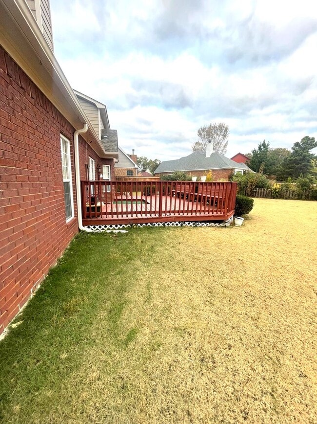 Building Photo - 9456 Club Walk Ct