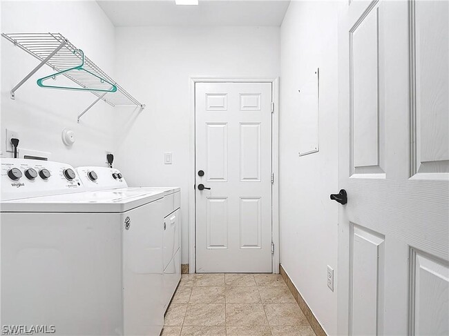 Building Photo - 4790 Corrado Ave