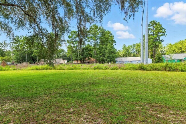 Building Photo - 4 Swift Pass