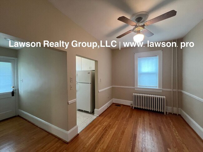 Building Photo - 1733 Maiden Ln SW