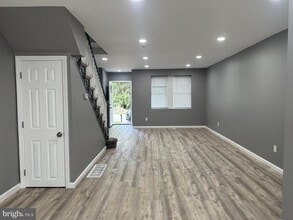 Building Photo - 1438 Knorr St