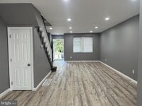 Building Photo - 1438 Knorr St