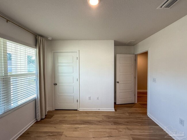 Building Photo - 9639 Angel Oak Dr