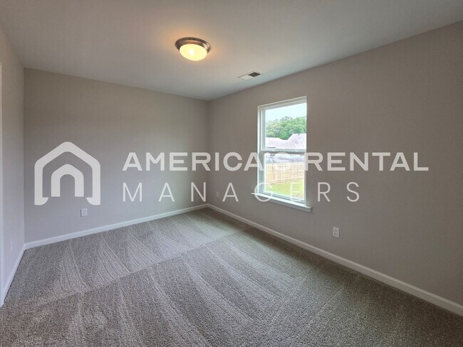 Building Photo - New Construction Townhome for Rent in Clanton, AL!