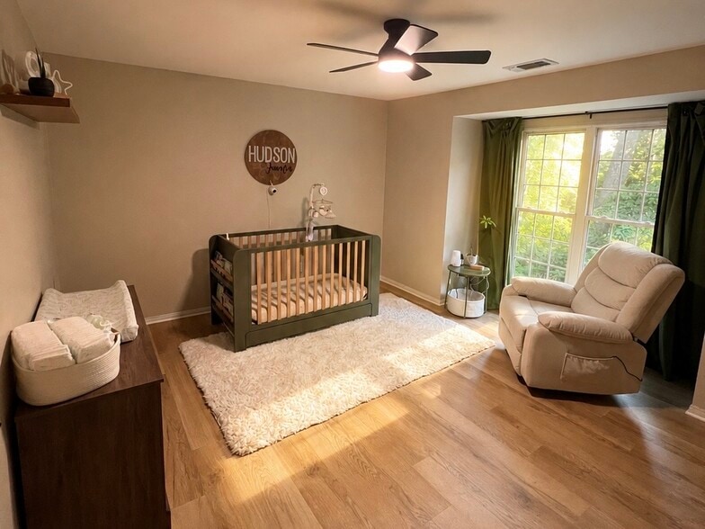 Spare Bedroom - 608 Squire Ln