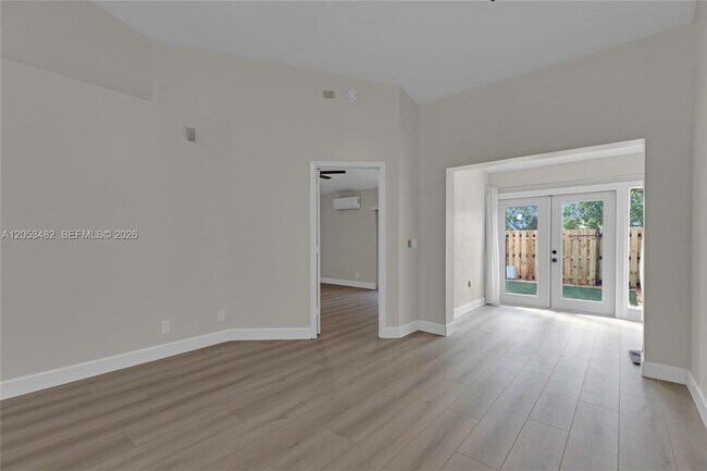 Building Photo - 11061 NW 38th Pl