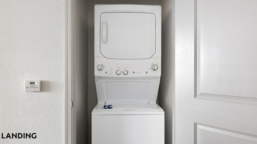 Building Photo - 1001 S Center St