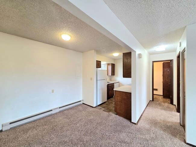 Building Photo - 407 Oregon St
