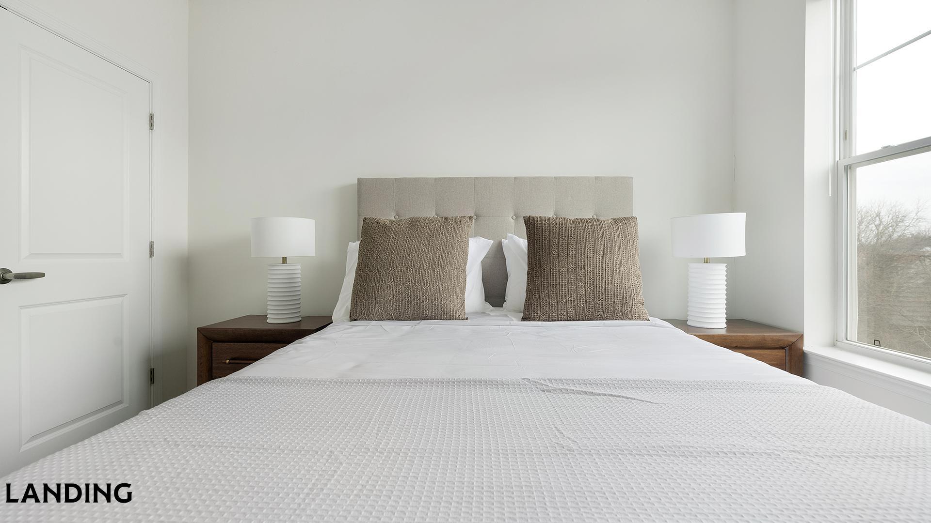 Building Photo - 909 Mansion Dr