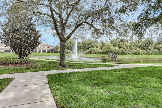 Building Photo - Beautifully Maintained 3-Bedroom, 2-Bathro...