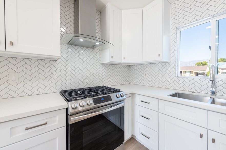KITCHEN - 1011 N Florence St