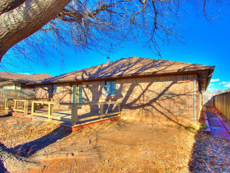 Building Photo - 509 Bluegrass Ln