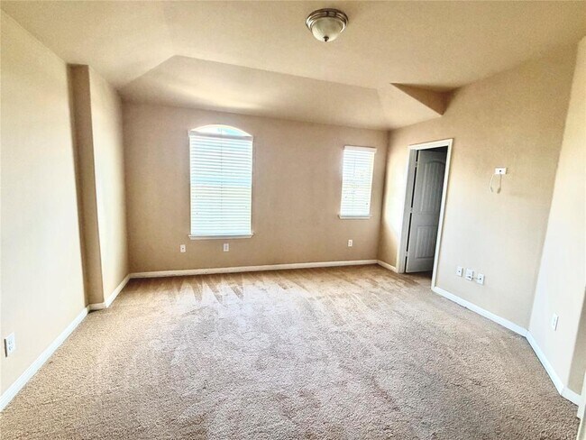 Building Photo - 601 Katmai Cir