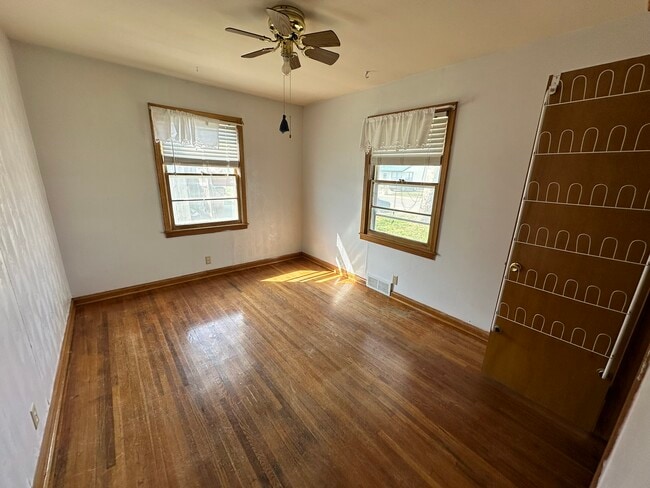 Building Photo - 106 George St