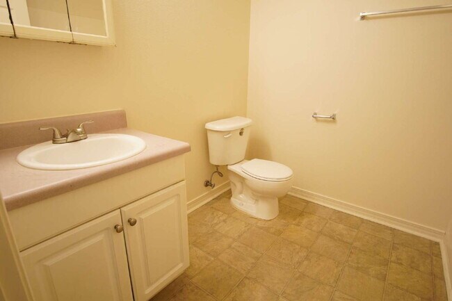Building Photo - Pace 3BR Patio Home with Fenced Backyard & Open Floor Plan