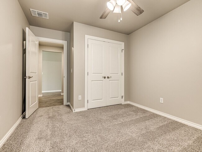 Building Photo - Newer Home + Deer Creek Schools + Storm Shelter