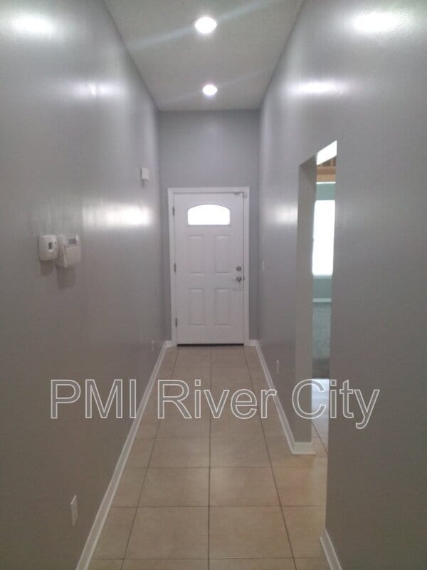 Building Photo - 818 Filmore Ln