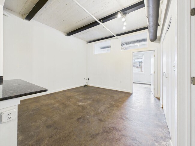 Building Photo - 15 N 18th St