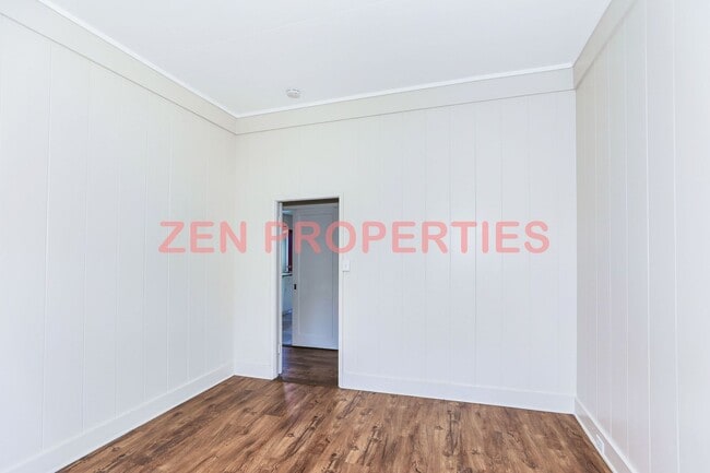 Building Photo - 3 bedroom, 2.5 bath home for rent in Lower...