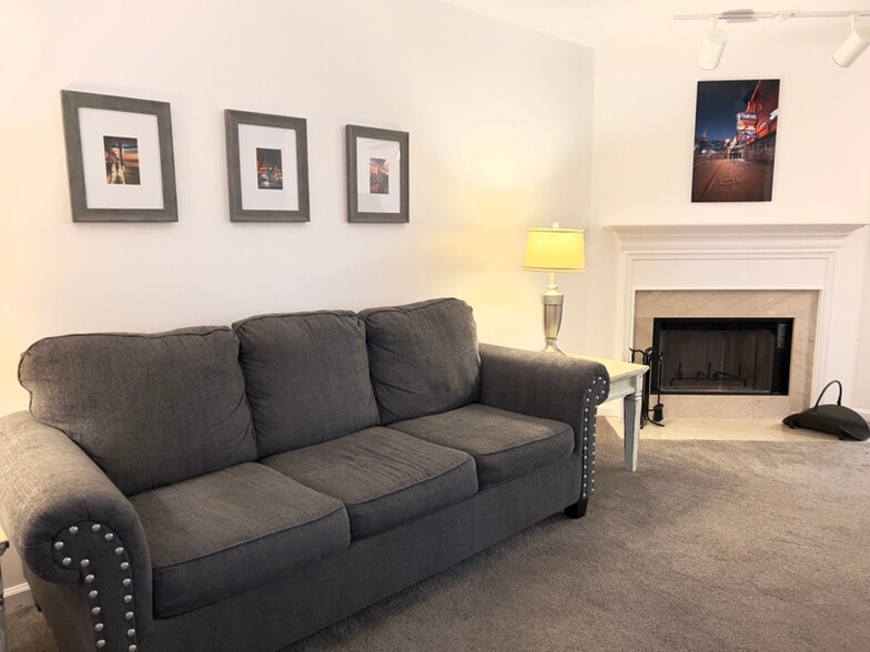 Building Photo - 662 Flintlock Ct