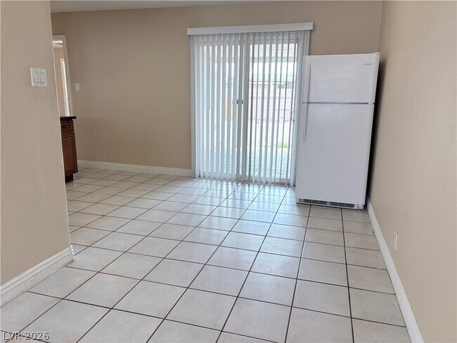 Building Photo - 6329 Brittany Way