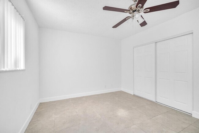 Building Photo - 450 W Camino Real