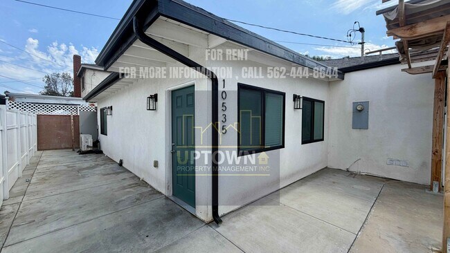 Building Photo - 8535 Bradwell Ave