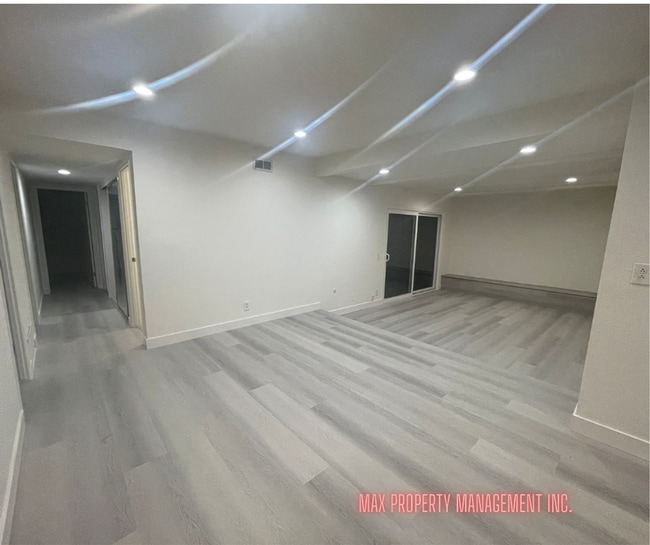 Building Photo - Charming and Spacious 4-Bedroom Home for Rent in South San Francisco!