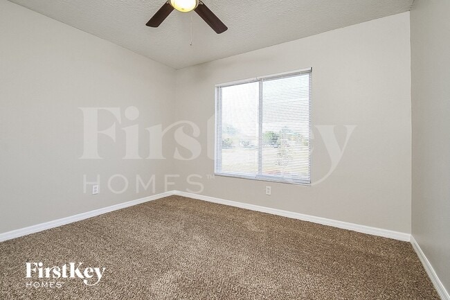 Building Photo - 12101 Feldwood Creek Ln